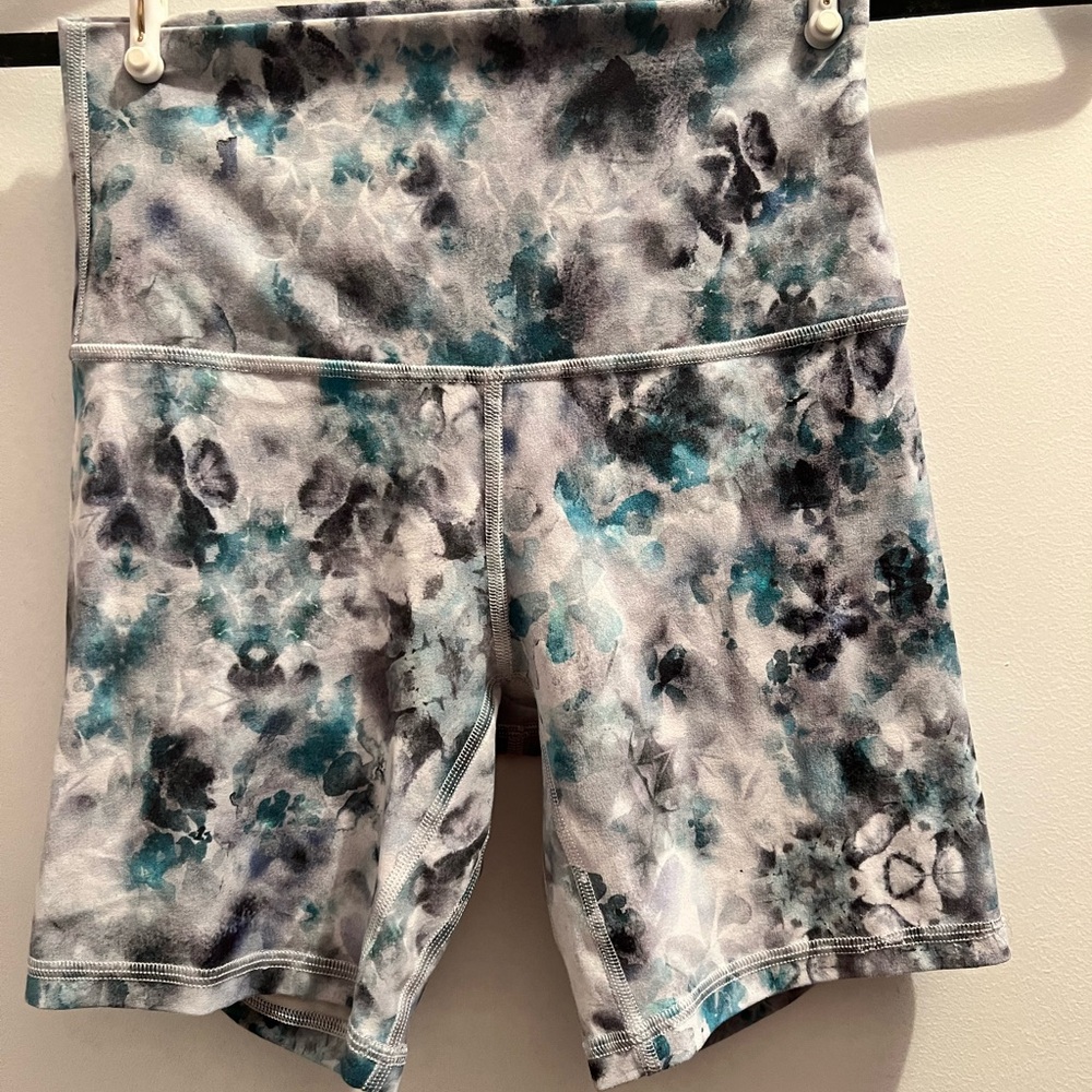 Lululemon Athletica Align Bike Shorts